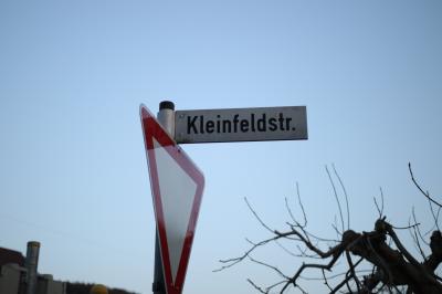 Kernen-Stetten: Gasflasche brennt in Gebaeude